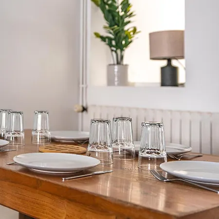 Vakantiehuis Le Refuge - Maison Spacieuse Pour Familles Et Professionnels - Proche Puy-du-f Ou Atacames