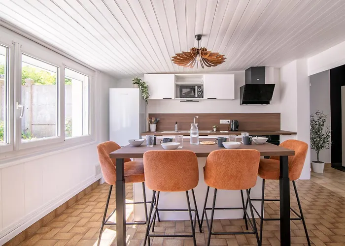 Le Refuge - Maison Spacieuse Pour Familles Et Professionnels - Proche Puy-du-f Ou Semesterbostad Cholet