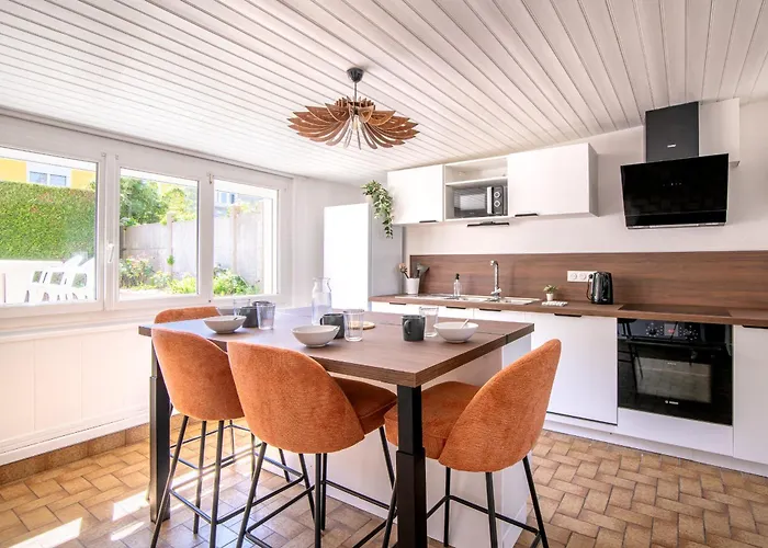 Semesterbostad Le Refuge - Maison Spacieuse Pour Familles Et Professionnels - Proche Puy-du-f Ou Cholet