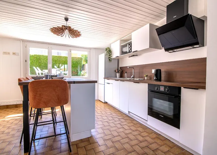 Semesterbostad Le Refuge - Maison Spacieuse Pour Familles Et Professionnels - Proche Puy-du-f Ou