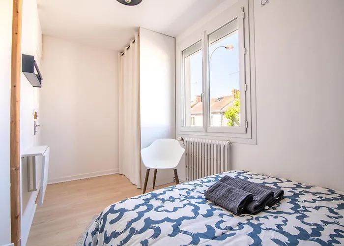 Semesterbostad Le Refuge - Maison Spacieuse Pour Familles Et Professionnels - Proche Puy-du-f Ou